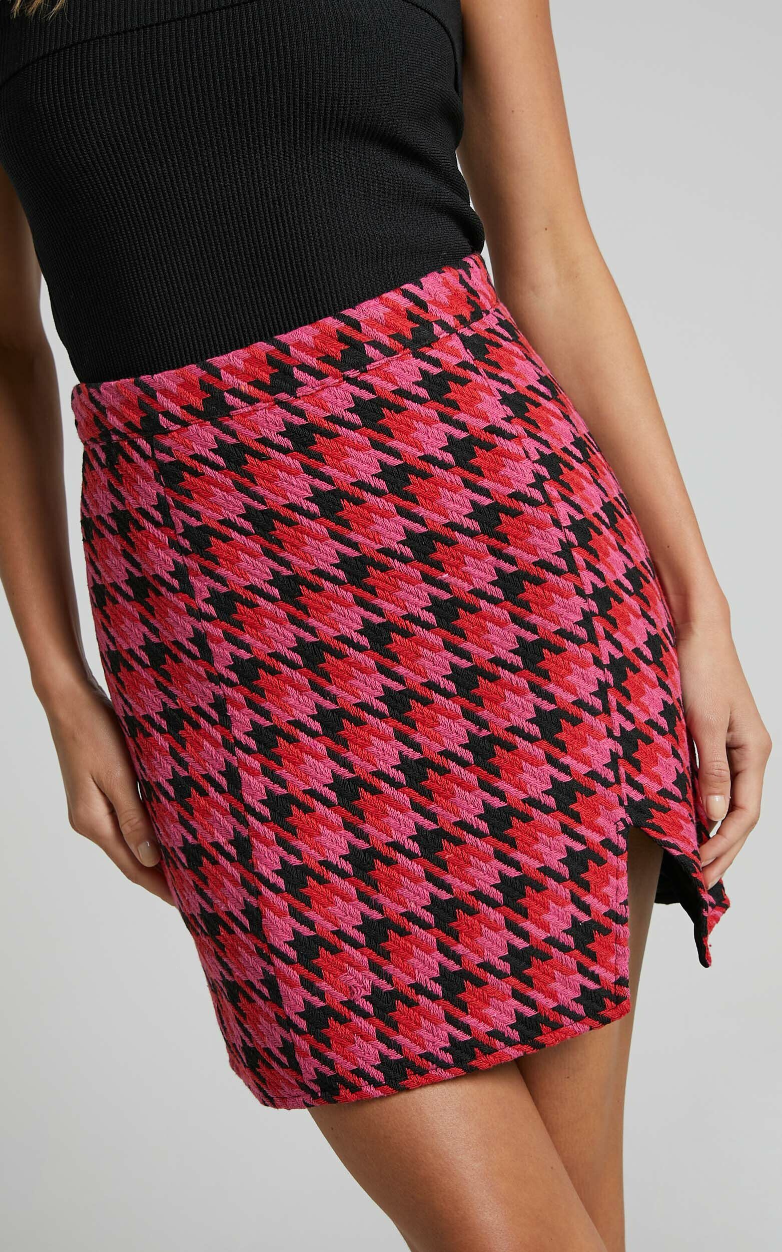 Marjoe Mini Skirt - A Line High Waist Textured Skirt in Pink and Black ...