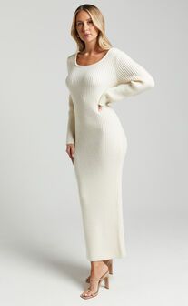 Nina knitted Maxi Dress - Scoop Neck Knitted Maxi Dress in Beige