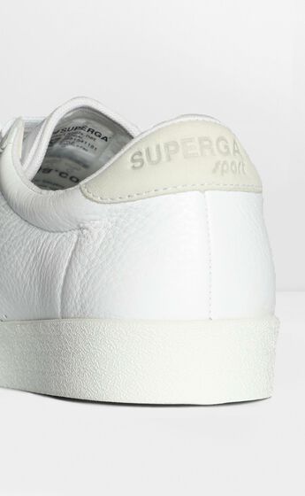 Superga - 2843 ClubS Sneakers in White Leather
