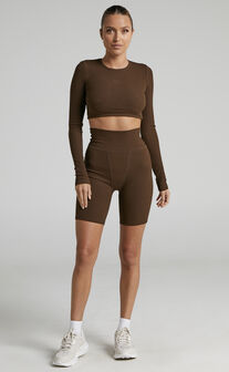 Tozeur Ribbed High Waist Bike Shorts in Chocolate