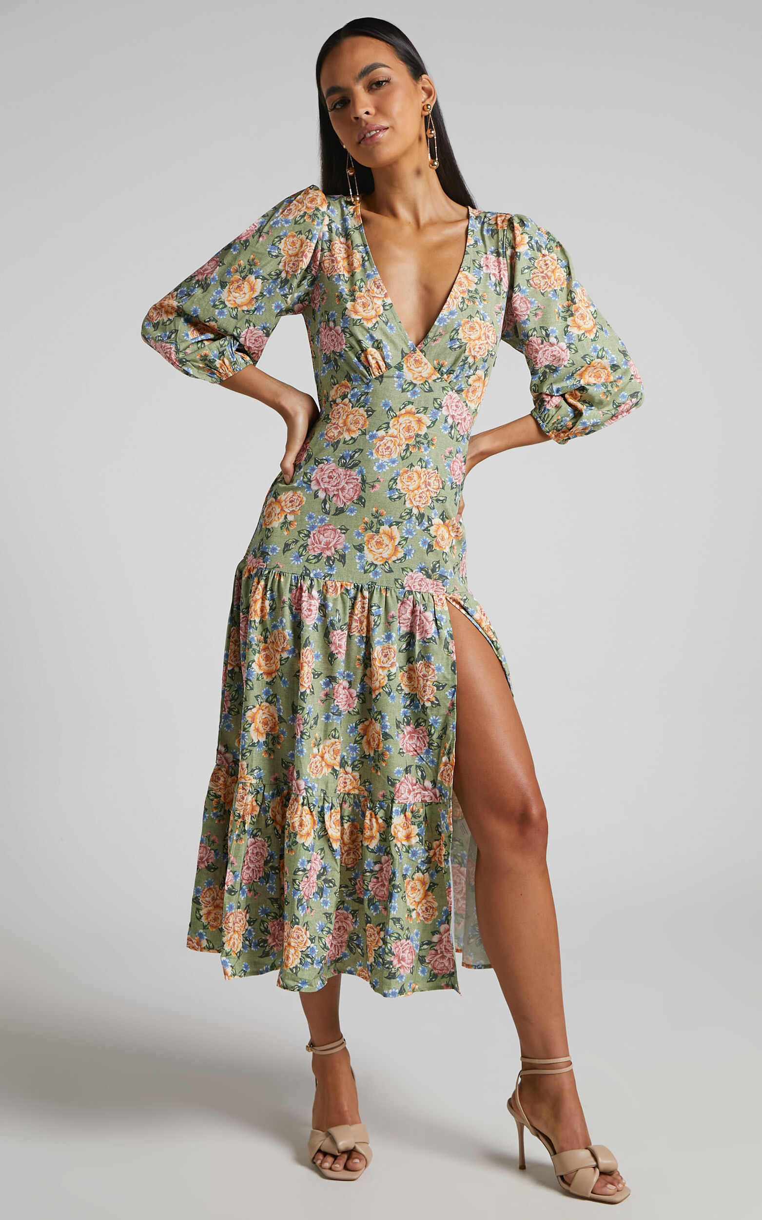 Alayna Midi Dress - Thigh Split Tiered Floral Dress in Sage - 06, GRN1