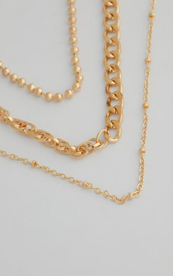 Bronywyn Layered Necklace in Gold