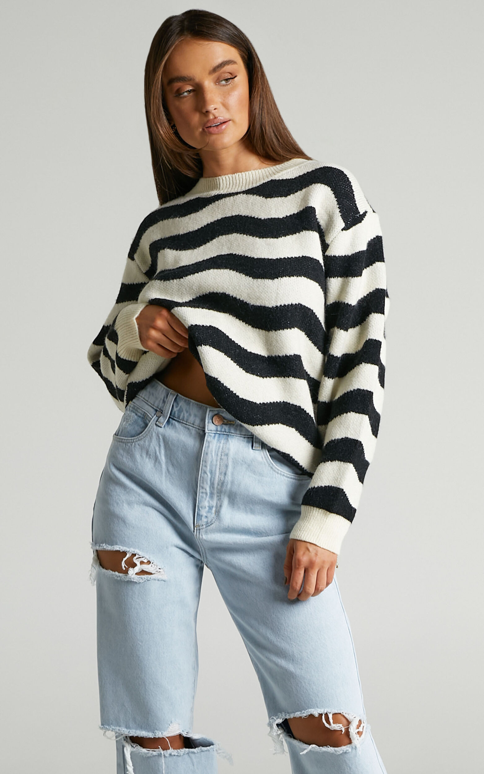 Meredith Oversized Striped Knit Jumper in Cream/Black - L, CRE1