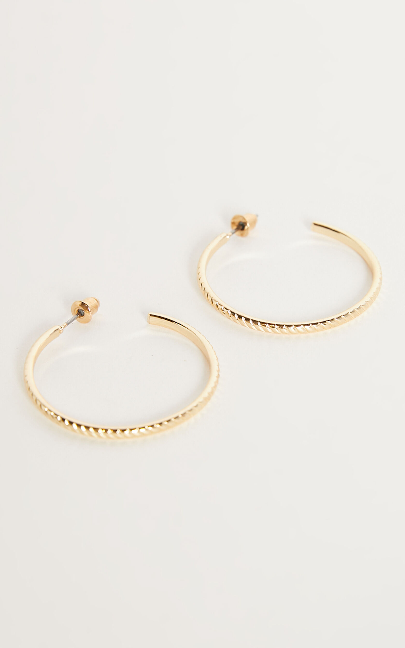 Naya Textured Hoop Earrings in Gold - NoSize, GLD1
