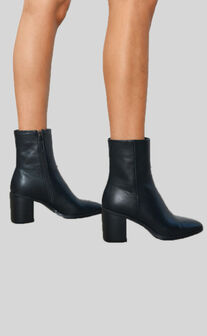 Billini - TRIBECA Boots in Black
