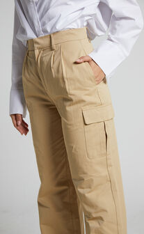 Saffir - High Waisted Pocket Detail Tailored Utility Pant in Beige