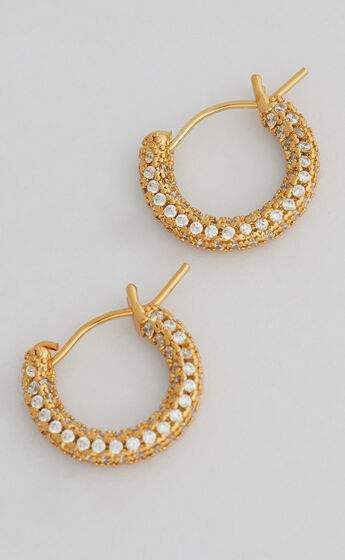 Maethy Hoop Earrings in Gold