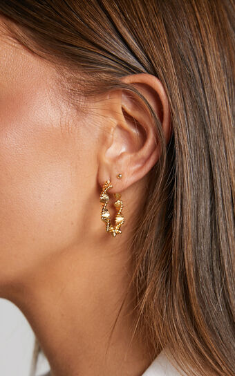 Tsarevna Textured Twist Hoop Earrings in Gold