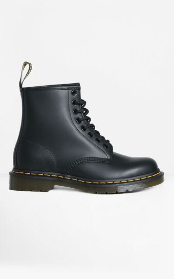 Dr. Martens - 1460 8 Eye Boot in Black Smooth