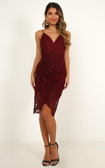 Typical Lover Dress in Wine Lace