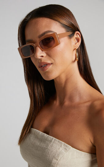 Rhyza Rectangle Sunglasses in Brown