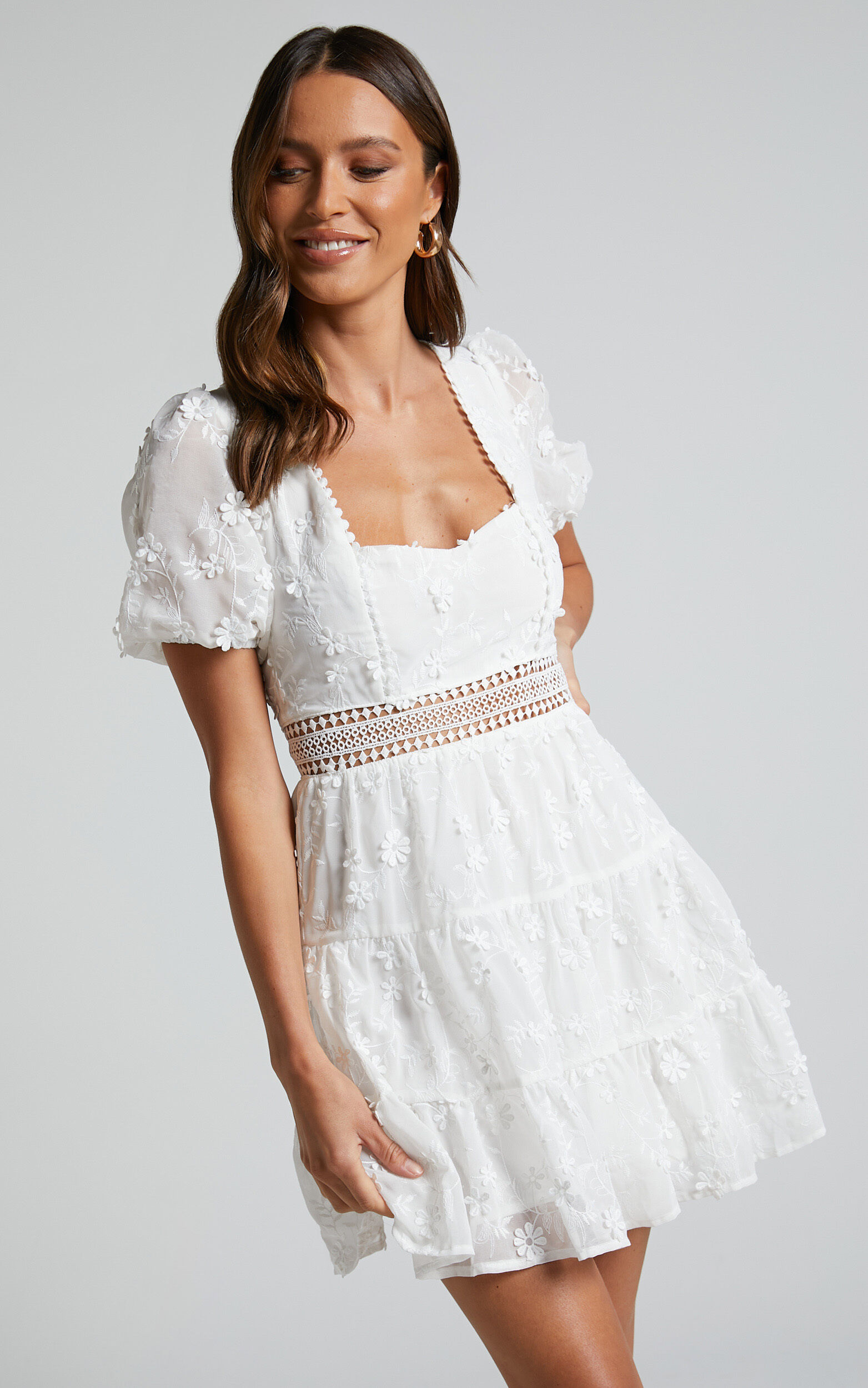 Deiene Mini Dress - Lace Trim Broderie Tiered Dress in White - 06, WHT1