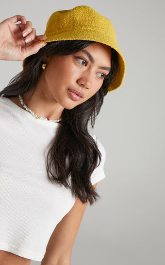 Charita Bucket Hat in Yellow