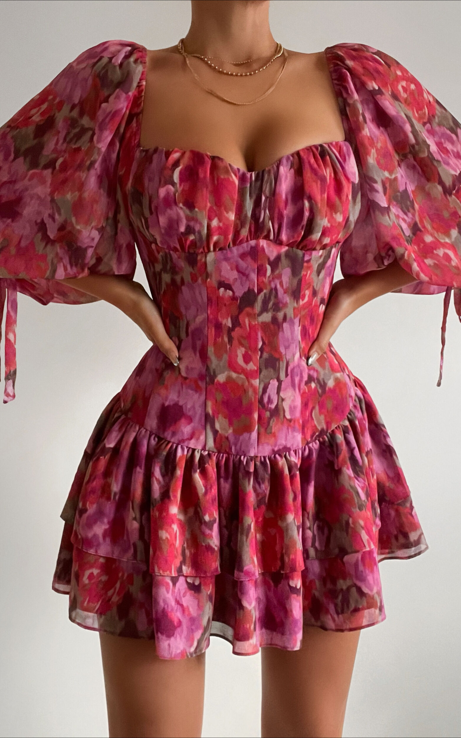Clabelle Mini Dress - Puff Sleeve Tiered Ruffle Hem Sweetheart Dress in Violette Blur Floral - 06, WNE1