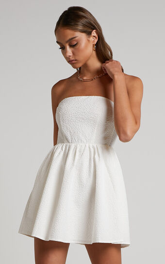 Rikardy Strapless Mini Dress in White Floral Texture