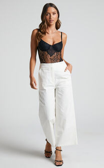 Rhaila Pants - Relaxed Wide Leg Cropped Pants in White