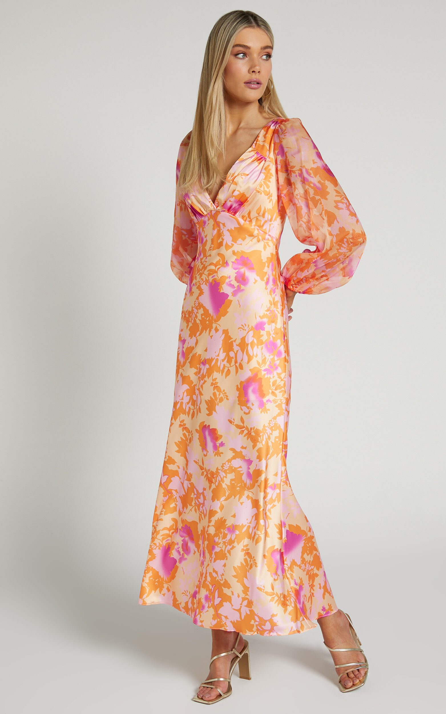 Cati Midi Dress - Plunge Detail Puff Sleeve Midi Dress in Peach Floral ...