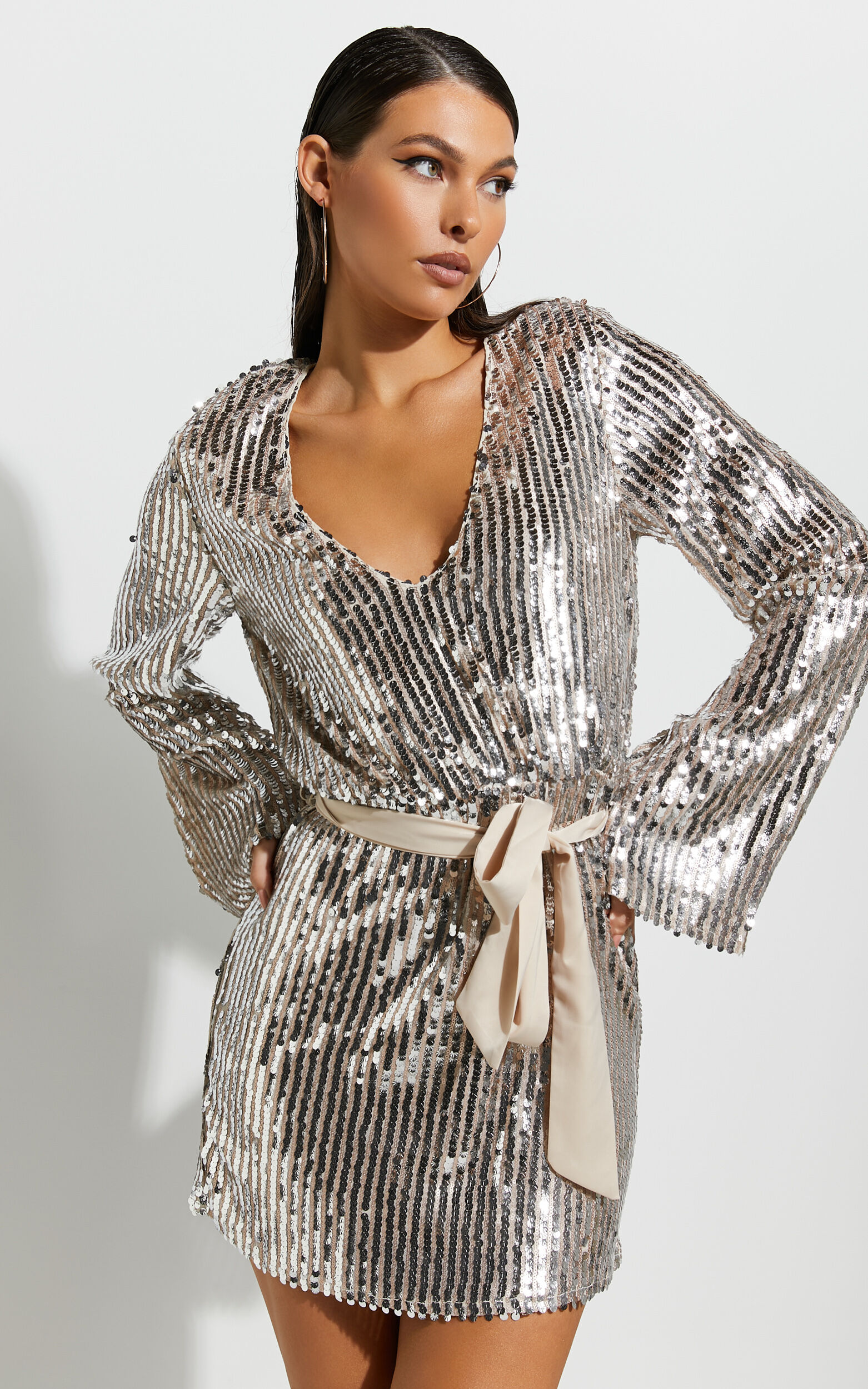 Shellanie Plunge Long Sleeve Mini Dress in Silver and Gold Sequin - 06, BLK1, super-hi-res image number null
