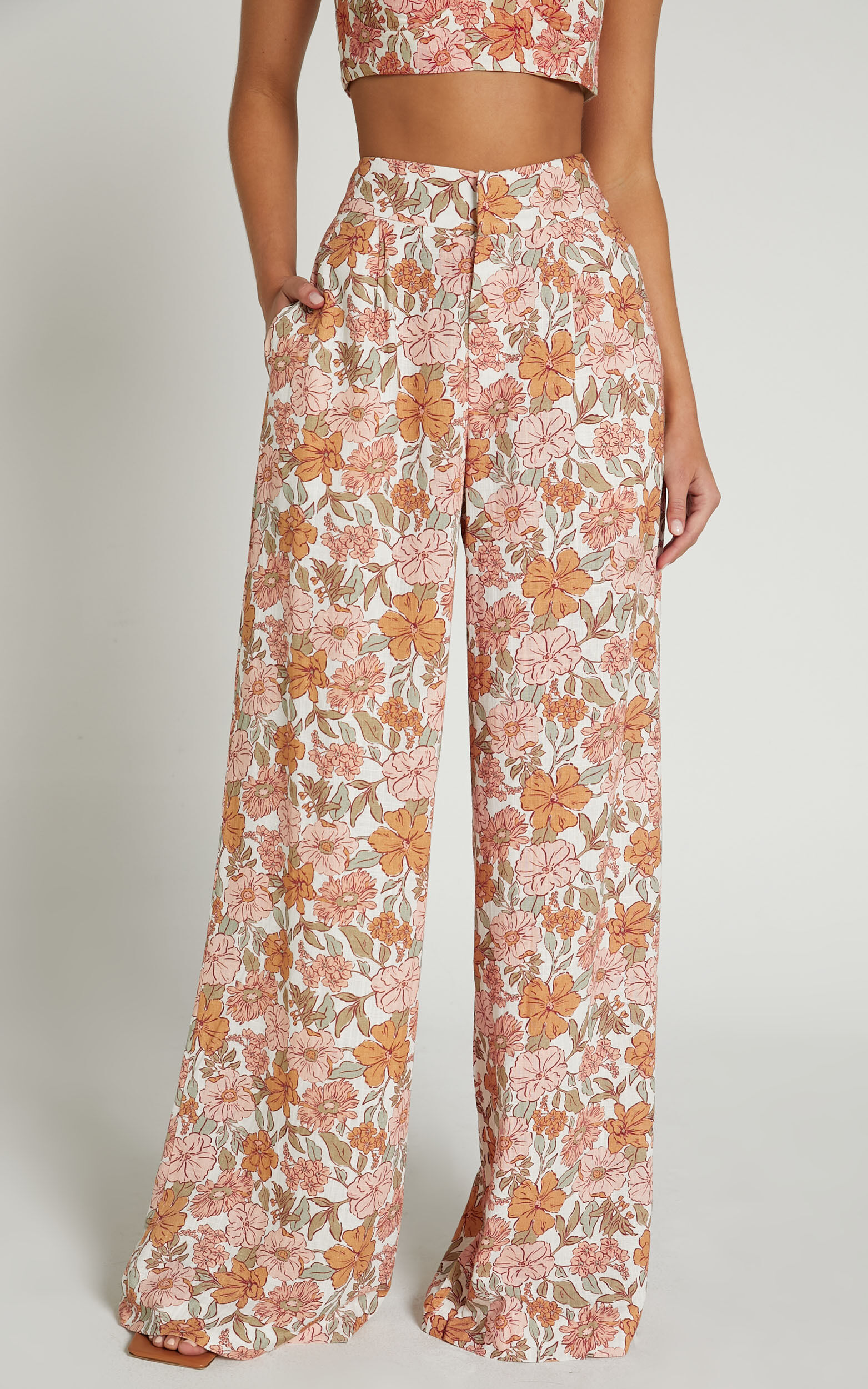 Amalie The Label - Lorete High Rise Wide Leg Pants in Wildflower Floral ...
