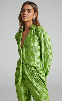 Greta Geometric Plisse Button Up Shirt in Green
