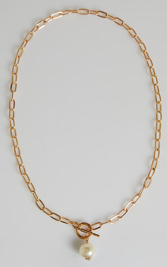 Rilee Necklace in Gold