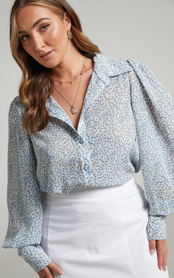 Nerizza Collared Bishop Sleeve Blouse in Dainty Floral