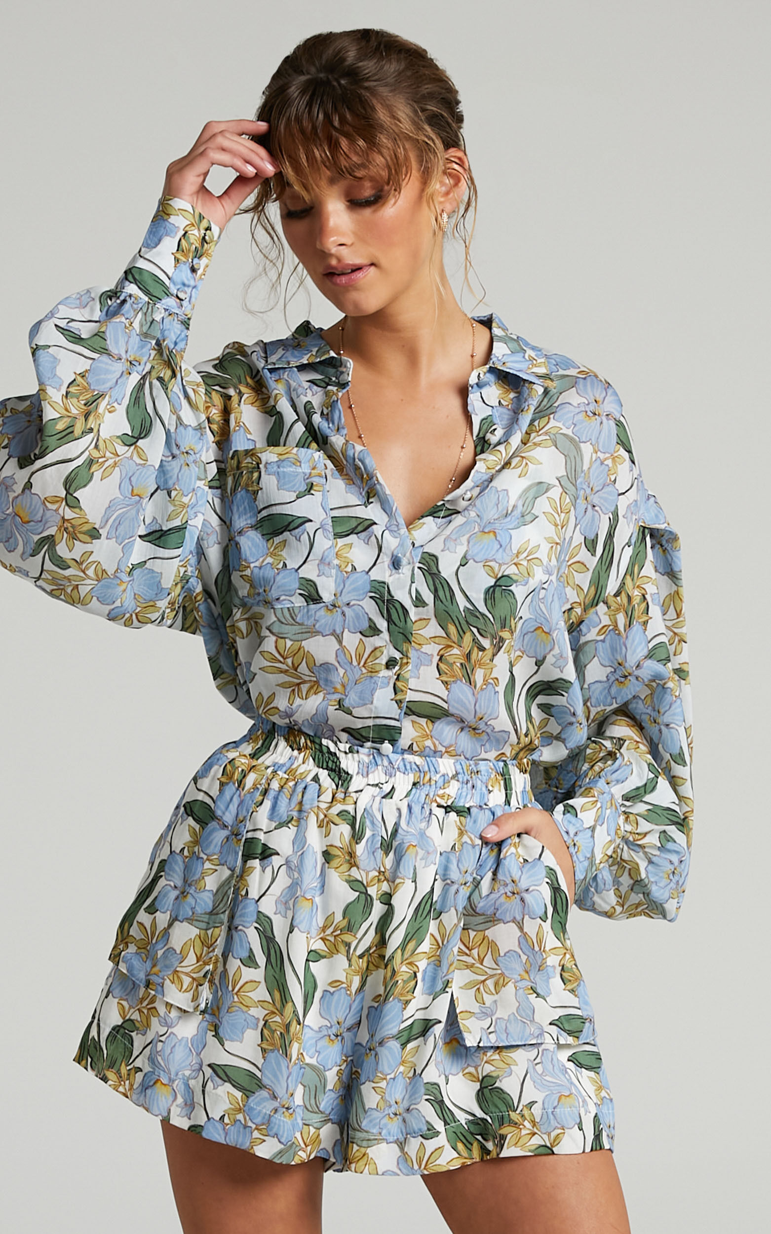 Amalie The Label - Azariah Balloon Sleeve Button Up Shirt in Iris Floral - 06, MLT2, super-hi-res image number null