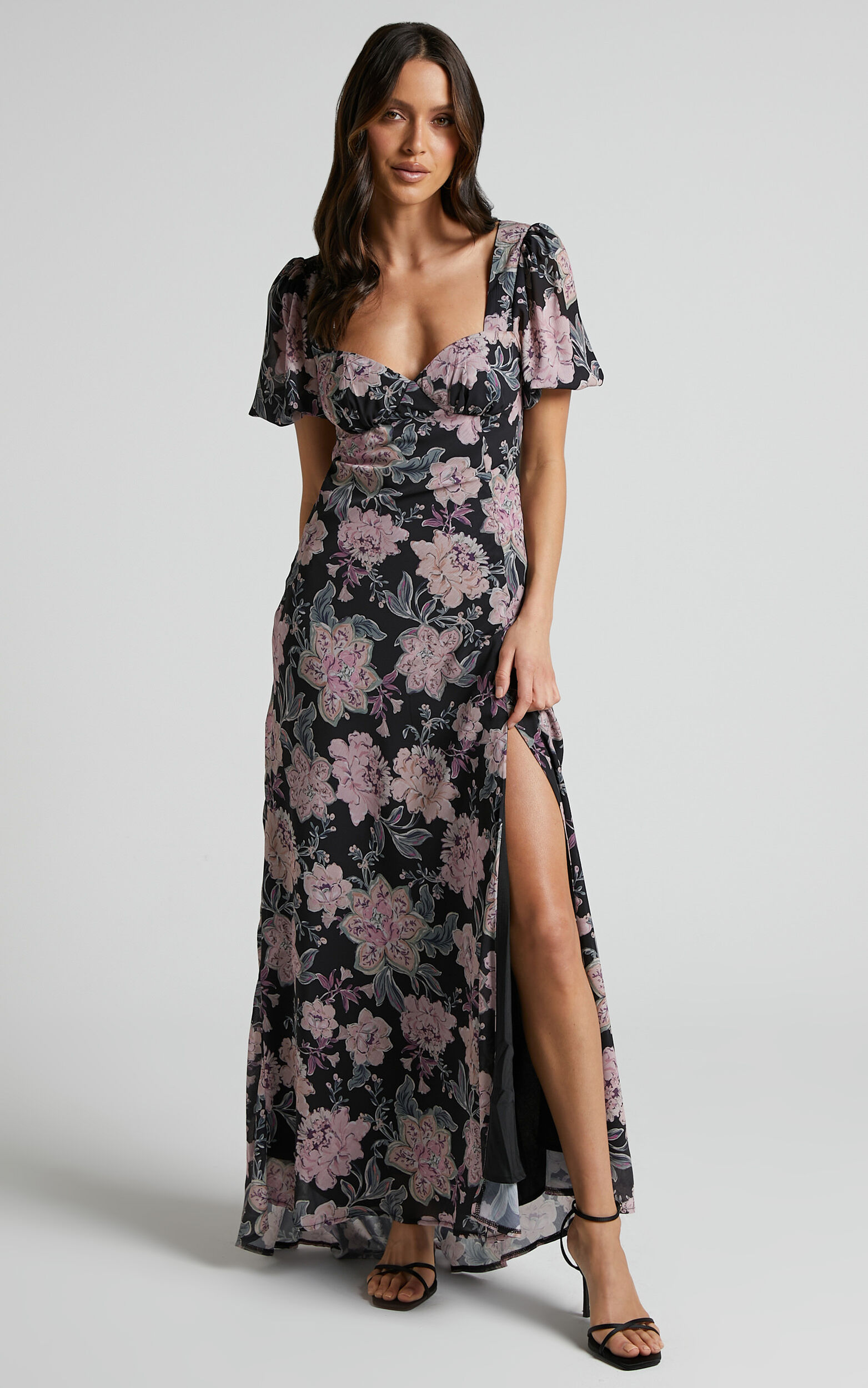 Lorie Midaxi Dress - Short Sleeve Cut Out Tie Back Dress in Ornamental Floral - 04, BLK3