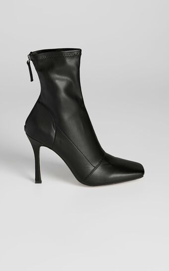 Therapy - Yasmeen Boots in Black
