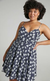 Island In The Sun Dress in Navy Floral