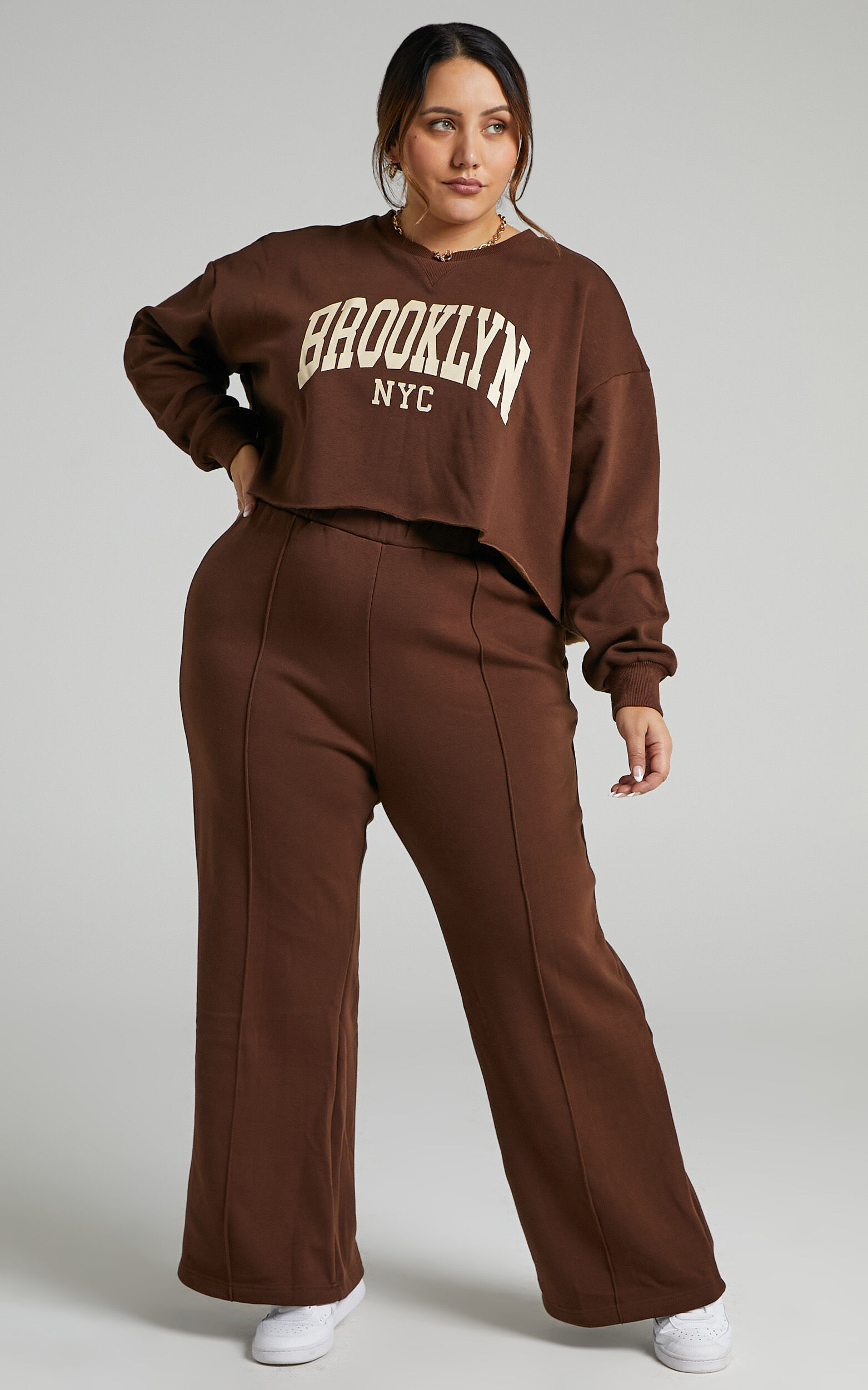 Sunday Society Club - Kenley Bootleg Sweat Pants in Chocolate - 04, BRN1, super-hi-res image number null