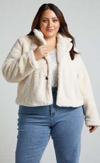Cezziah Jacket - Faux Fur Jacket in Cream
