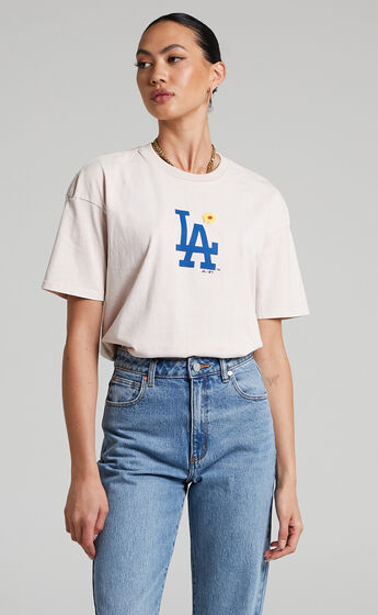 Majestic - Dodgers Bespoke Boxy Tee in Clay Pink