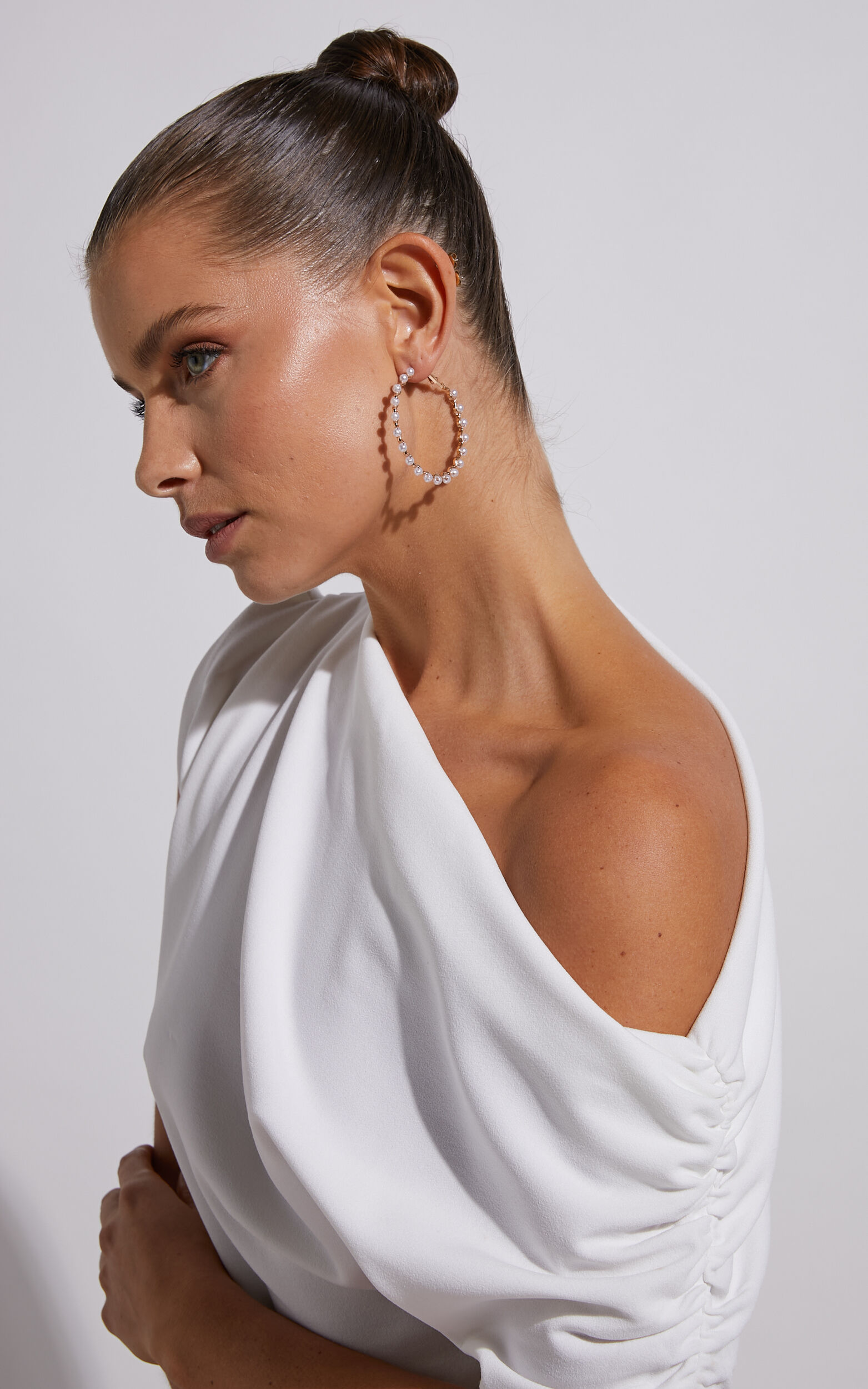 Jytte Pearl Hoop Earrings in Gold - OneSize, GLD1
