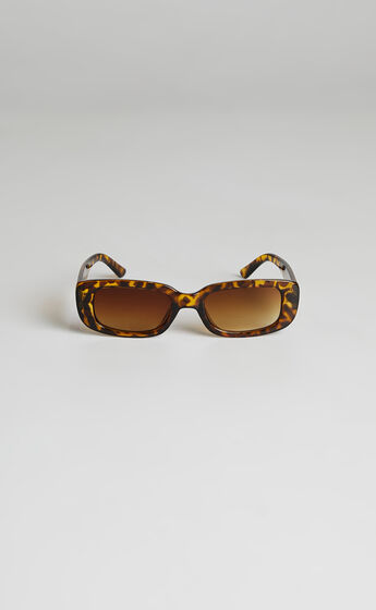 Bianka Sunglasses in Tortoiseshell