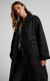 Yelena P/U Long line Coat with Faux Fur Trim in Black