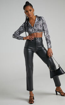 Dilyenne High Waist Straight Leg Faux Leather Pants in Black