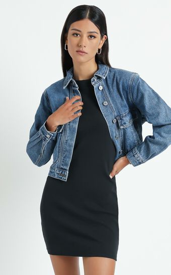 Abrand - A Millie Denim Jacket in Austin Blue
