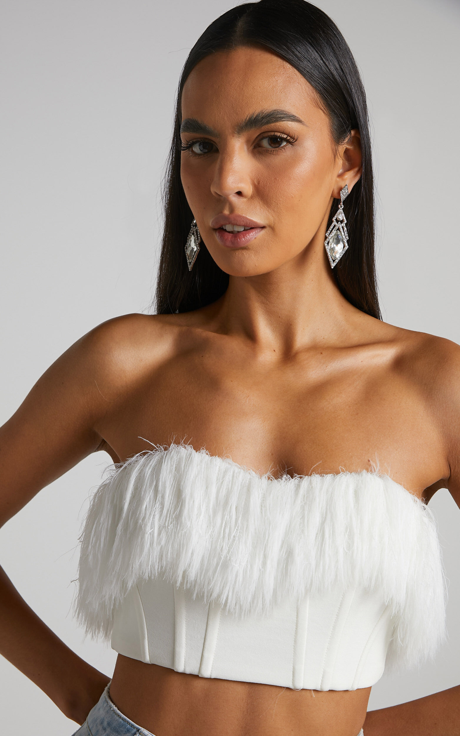 Rhaiza Top - Faux Feather Trim Strapless Sweetheart Crop Top in White - 06, WHT1