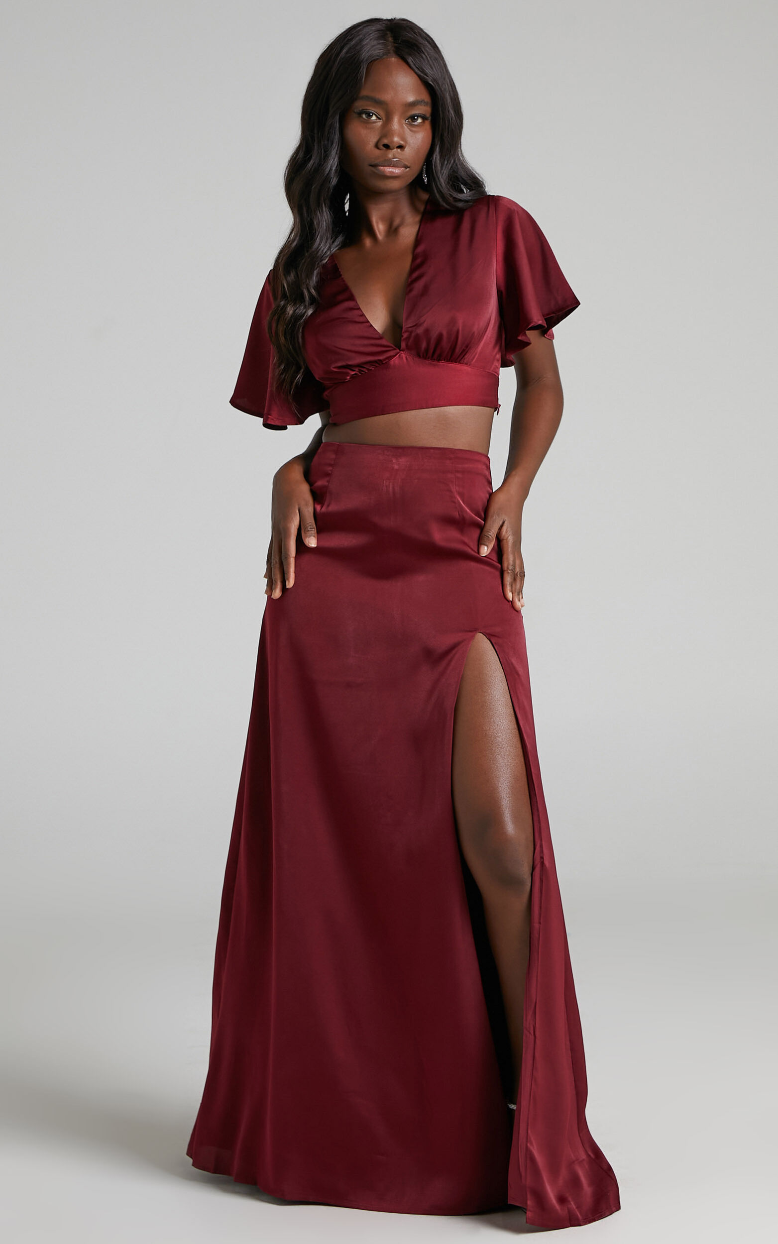 Kelcie Two Piece Set - V Neck Flutter Sleeves Crop Top and Thigh Split Maxi Skirt Set in Wine - 06, WNE1