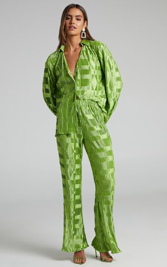 Greta Geometric - Mid Waisted Plisse Flared Pants in Green