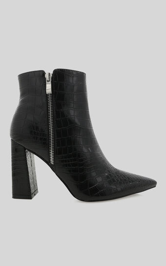 Billini - Kaylie Boots in Black