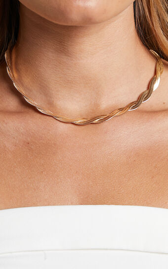 Saeth Twisted Snake Chain Necklace in Gold