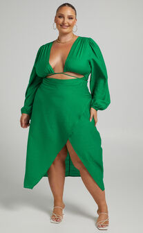 Demieh Front Cut Out Long Sleeve Midi Dress in Green