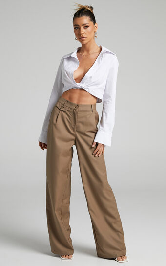 Romola Trousers - Low Rise Relaxed Pocket Flap Detail Straight Leg Trousers in Mocha