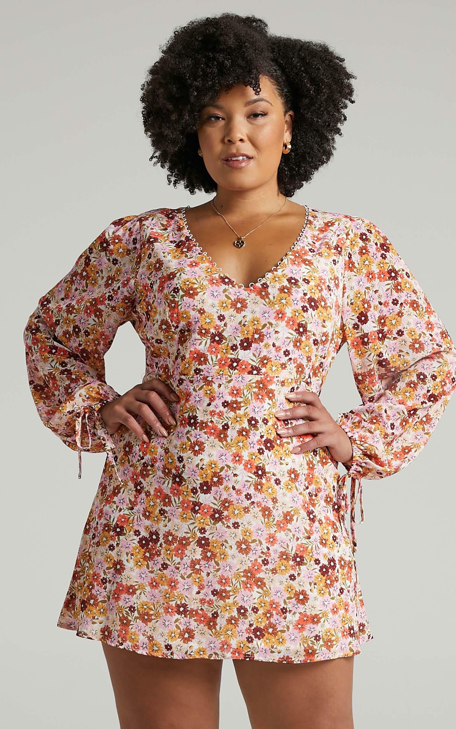 Andrea Long Sleeve Mini Dress in Sahara Ditsy Floral - 06, MLT1, super-hi-res image number null