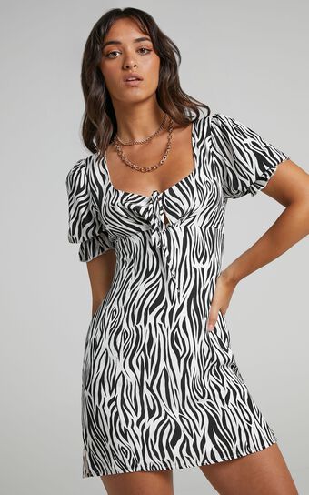Svana Dress in Monochrome Zebra