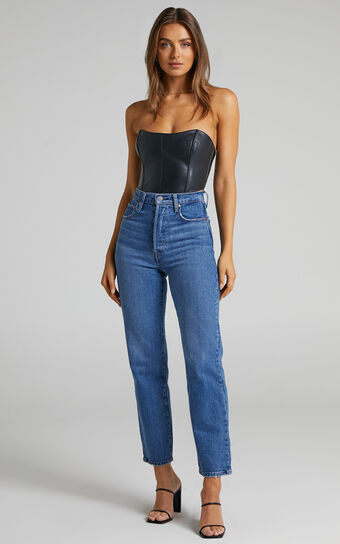 Levi's - Ribcage Straight Ankle Jeans in Jazz Jive Together | Showpo