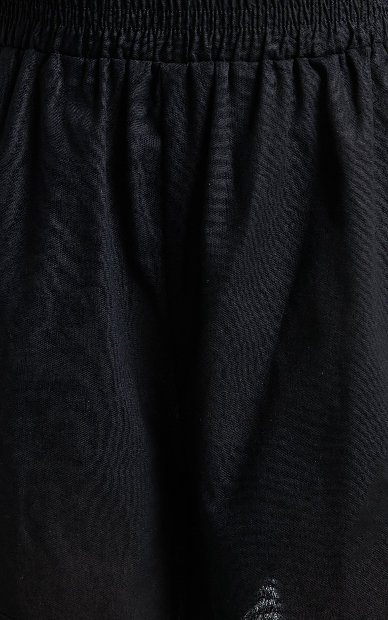 Cartia Short - Linen Look Elasticated Curved Hem Soft Shorts in Black ...