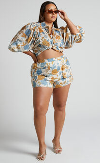 Amalie The Label - Kimmella Tailored High Waisted Shorts in Valencia Floral